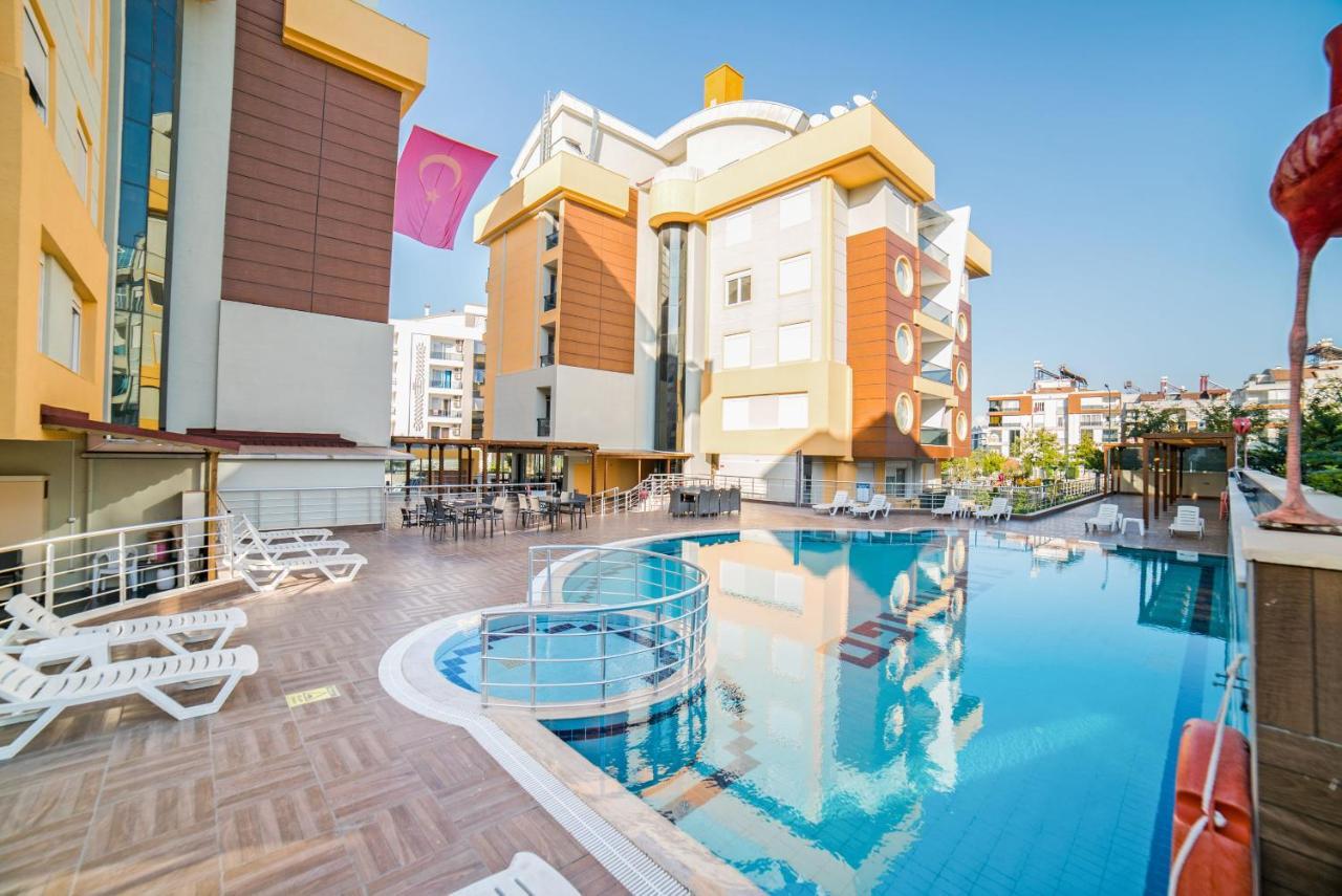 Flamingo Hotel apartamentowy 3*